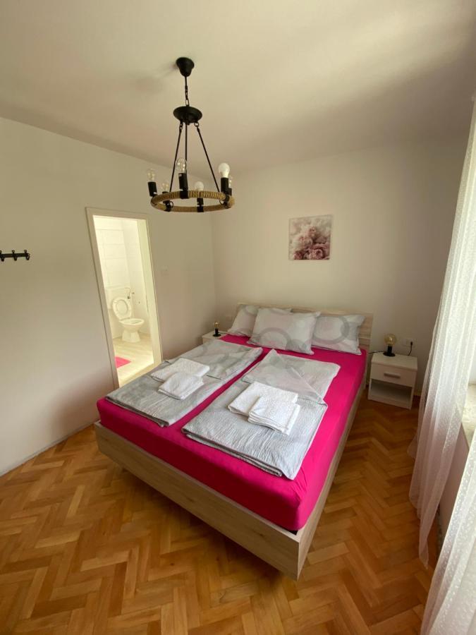 Sobe Kaki In Kivi Hostel Izola Luaran gambar