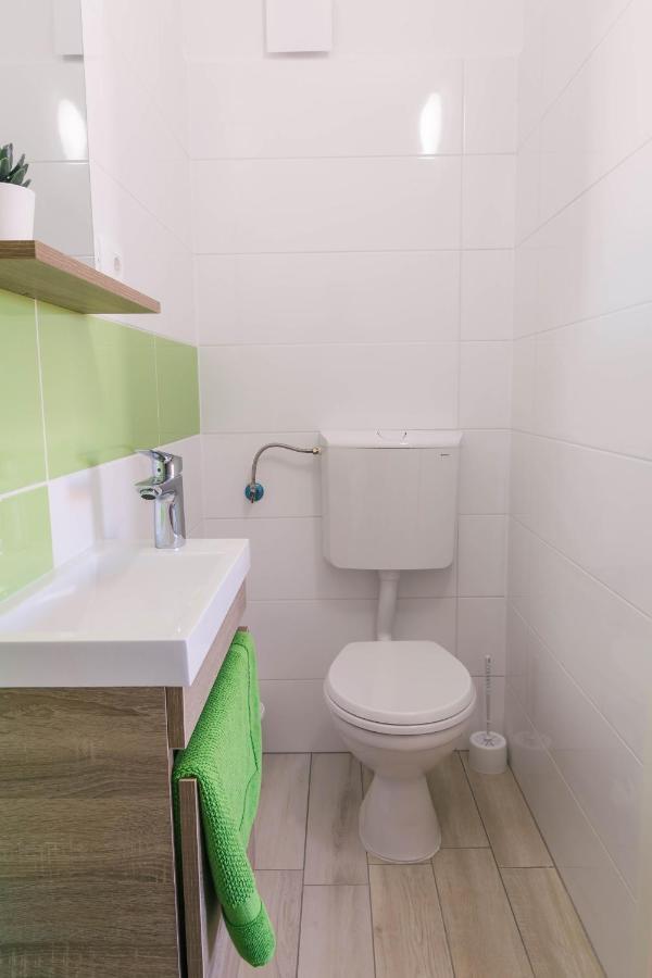Sobe Kaki In Kivi Hostel Izola Luaran gambar